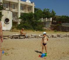 Частный мини отель на самом берегу моря в центре Феодосии. Крым. 